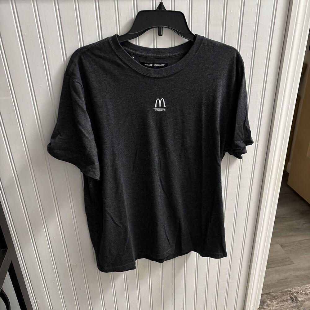 Women Waraire McDonald’s Welcome Gray Ladies L Employee Shirt Gag Gift Chest 42"